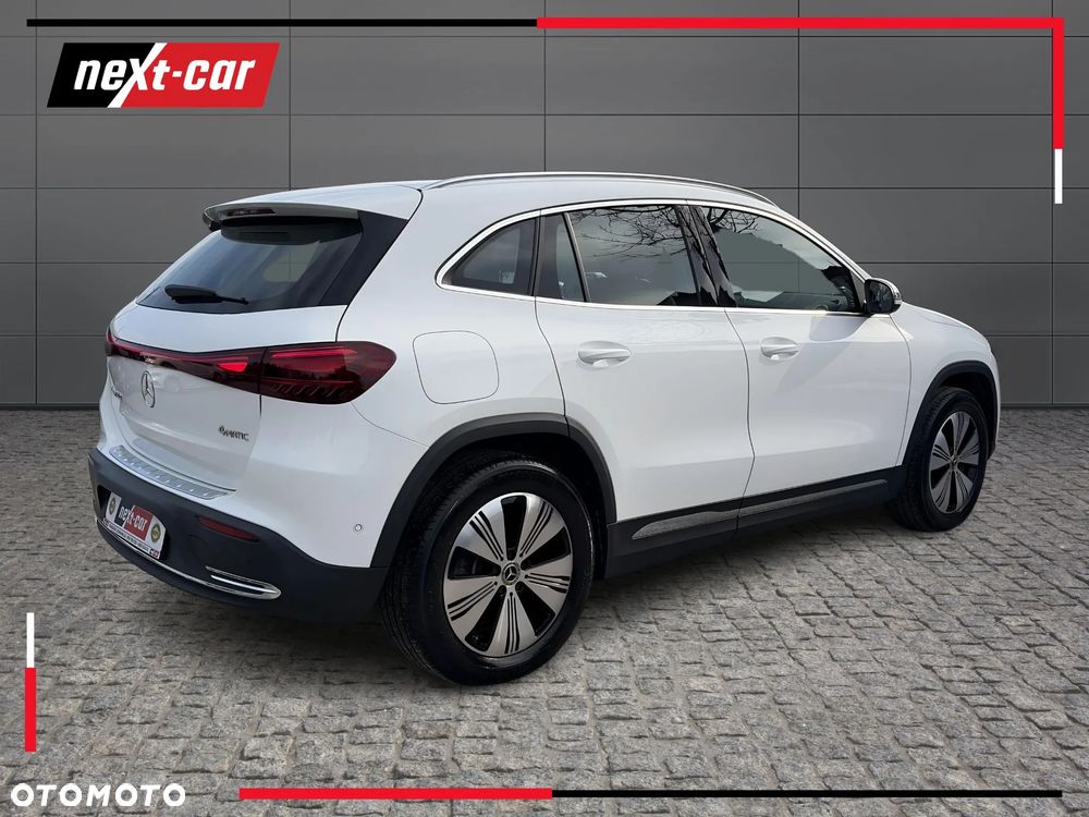 Mercedes-Benz EQA 300 66.5kWh 4-Matic AMG Line - 6