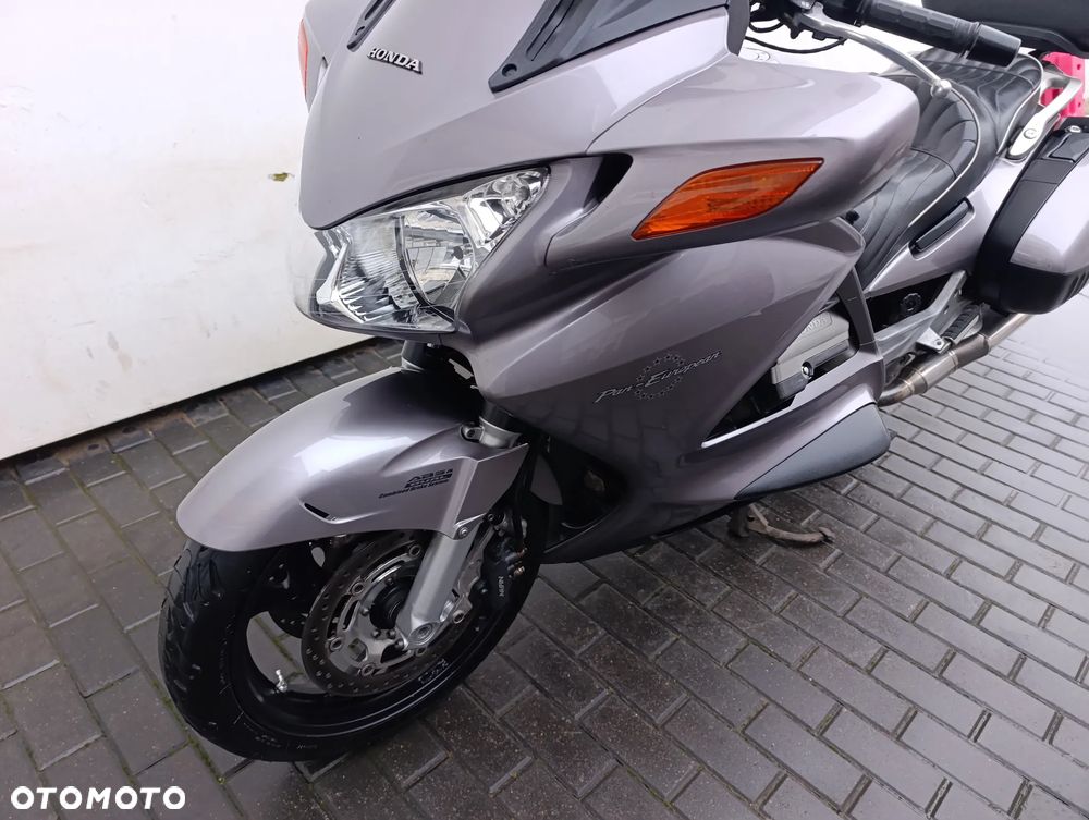 Honda ST - 10