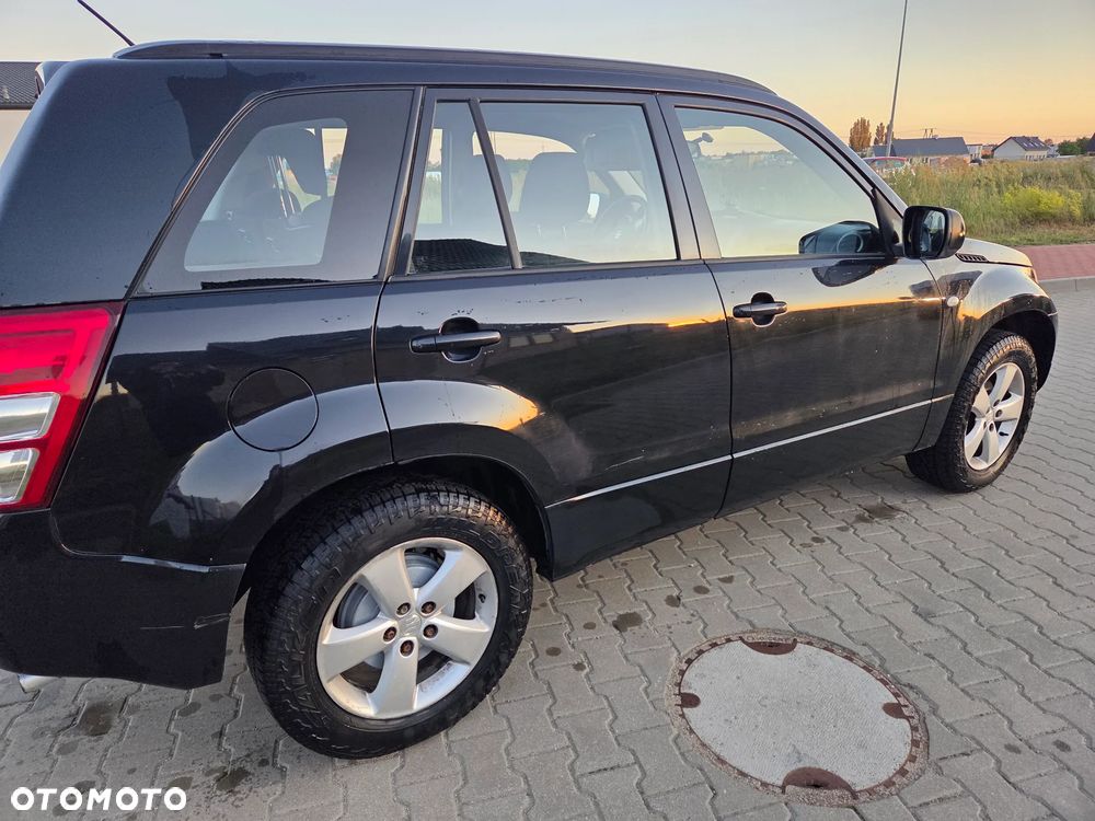 Suzuki Grand Vitara 2.0 Comfort - 6