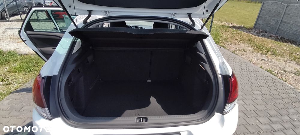 Citroën C4 BlueHDi 120 Stop&Start EAT6 Selection - 31