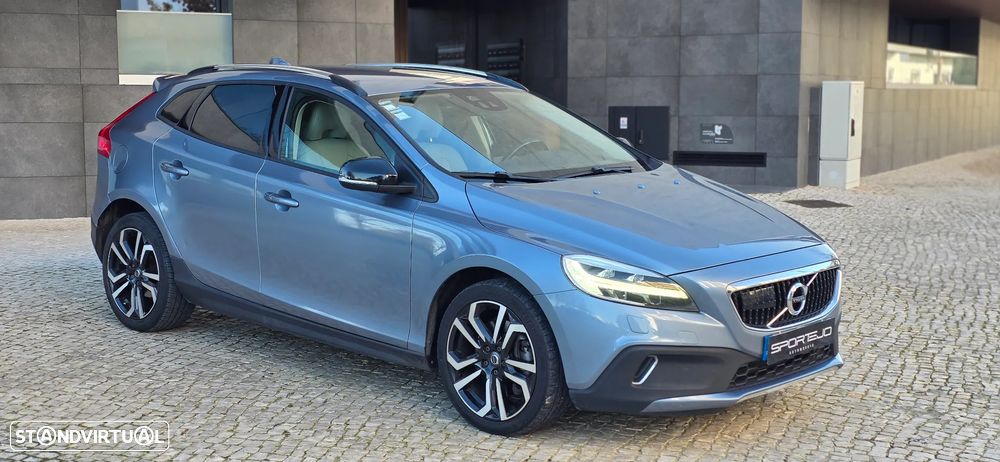 Volvo V40 Cross Country 2.0 D3 Momentum - 5