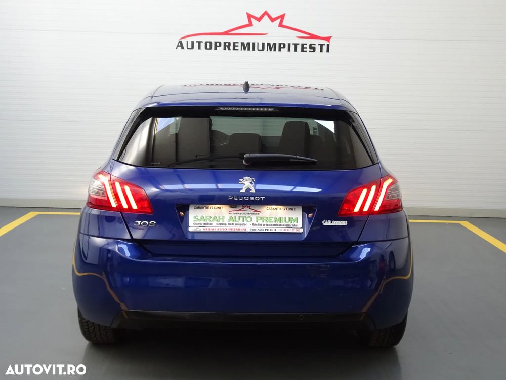 Peugeot 308 1.2 L PureTech Turbo S&S Allure - 10