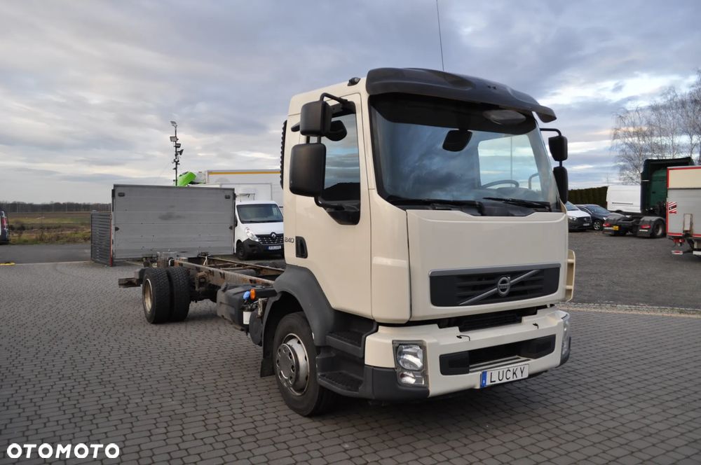 Volvo FL12 240km Rama 6,7m. Rozstaw 4,7m - 2