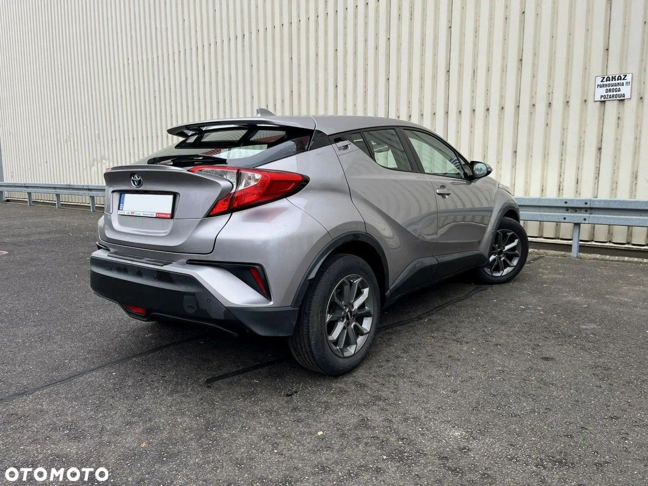 Toyota C-HR - 10