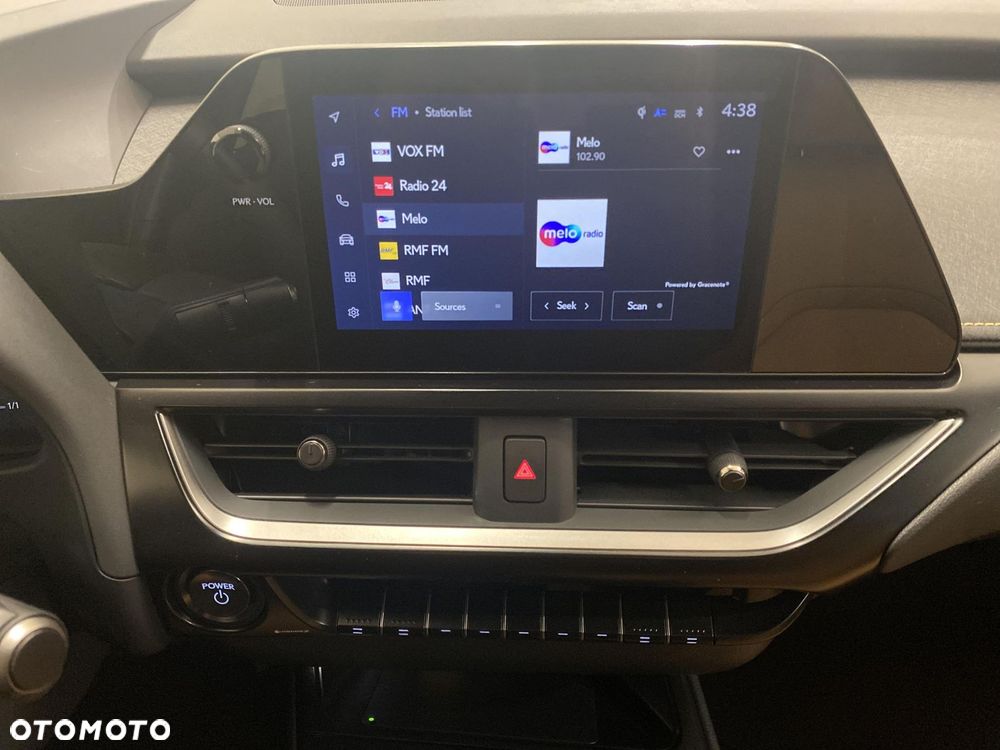 Lexus UX 300h Business - 15