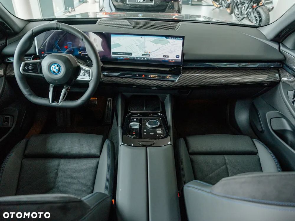 BMW Seria 5 530e xDrive PHEV M Sport - 7