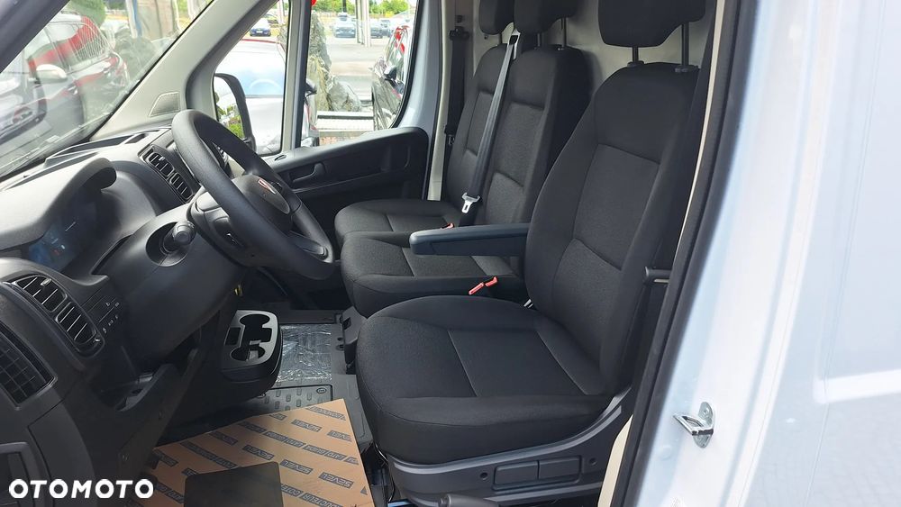 Peugeot Boxer Furgon L2H2 3.3T  Diesel 2.2 140 KM Manual - 11