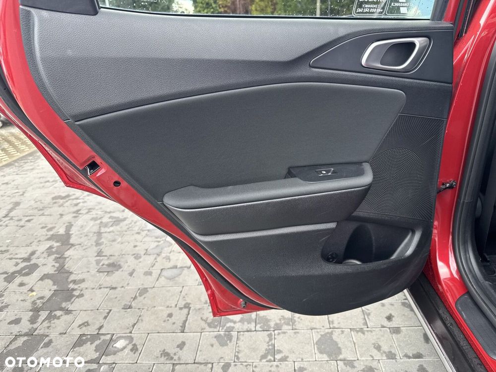 Kia XCeed 1.5 T-GDI M - 24