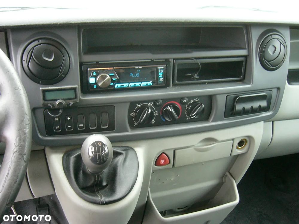 Renault Master Maxi L3H2 2.5 dci 100 Ps Brygadówka 6 osób - 16