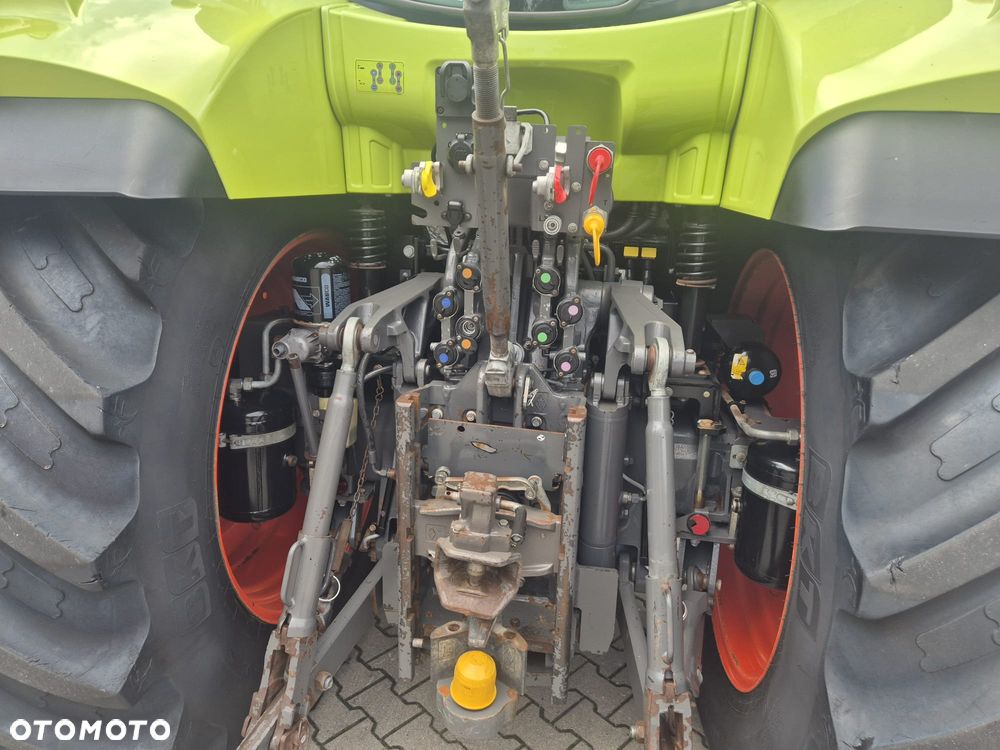 Claas Arion 660 - 7