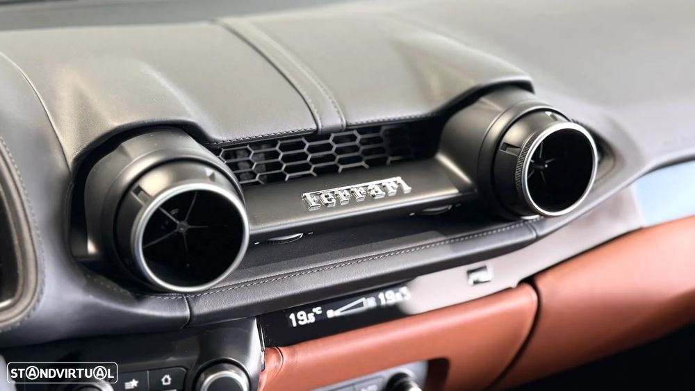 Ferrari 812 Superfast 6.5 V12 - 41