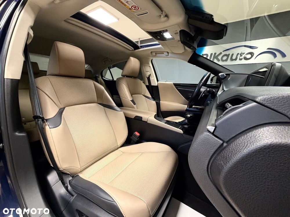 Lexus ES 300h Business Edition - 25