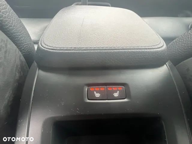 Volvo XC 90 B5 D AWD Geartronic Momentum Pro - 18