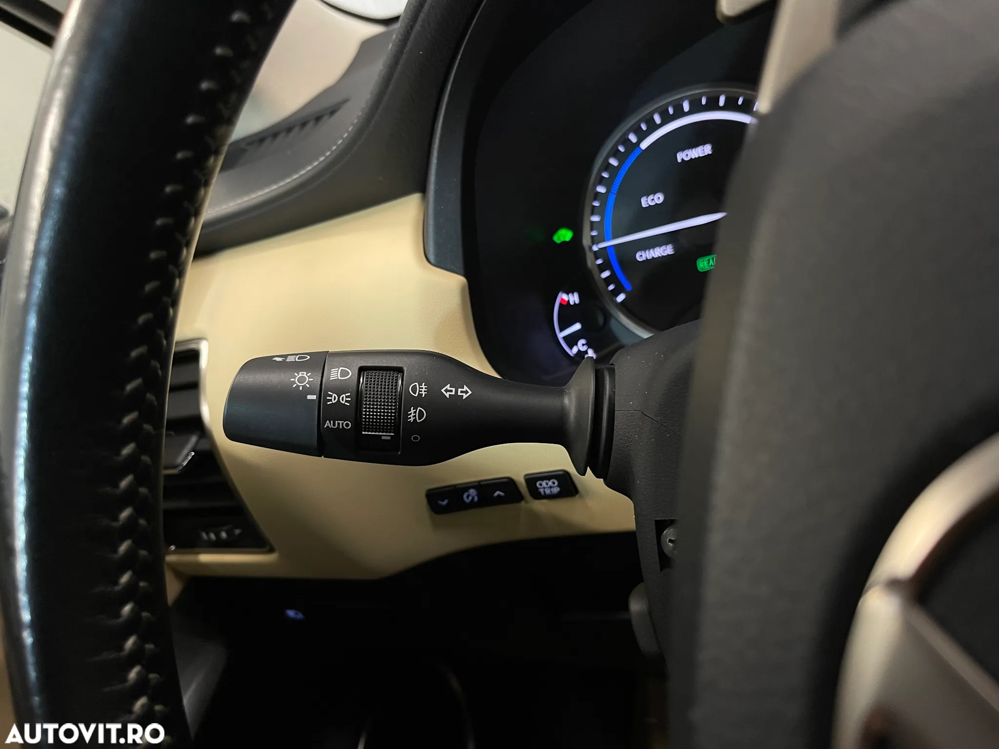 Lexus Seria NX 300h Business - 27