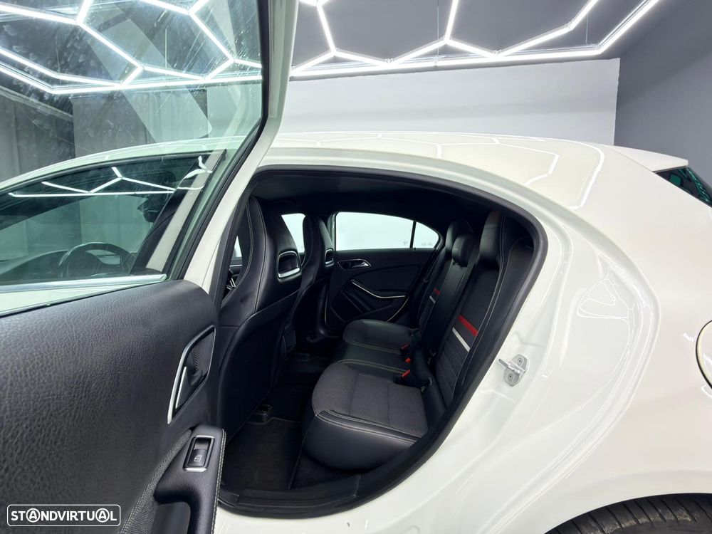 Mercedes-Benz A 180 d Urban - 8