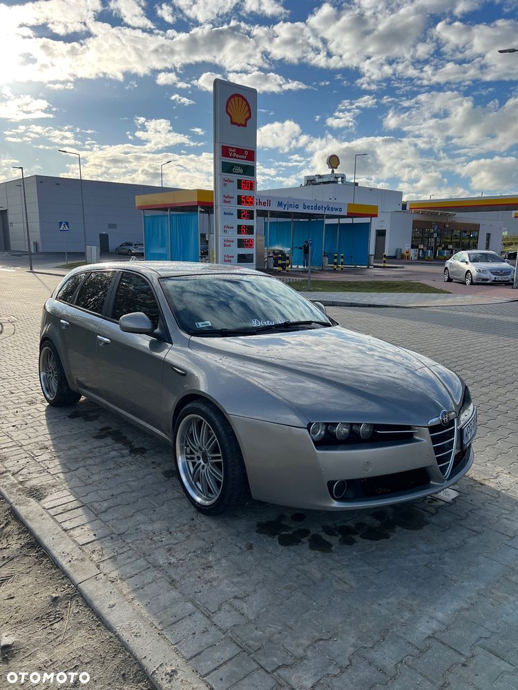 Alfa Romeo 159 - 2