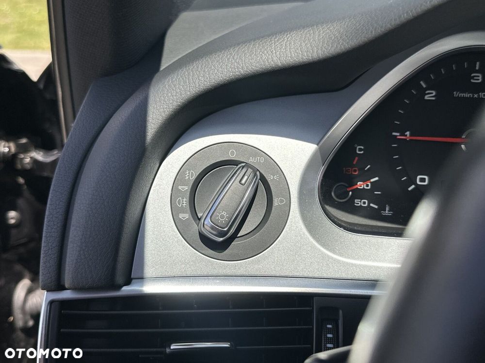 Audi A6 Avant 2.0 TDI - 29