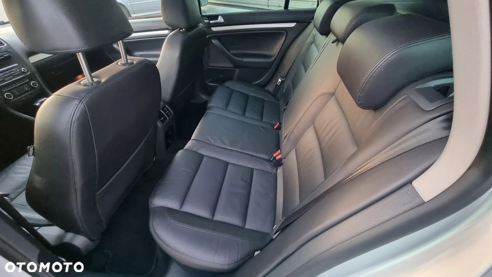 Volkswagen Golf Variant 2.0 TDI DPF DSG Highline - 21