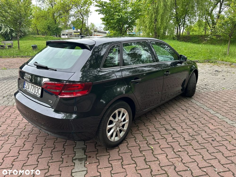 Audi A3 Sportback 1.6 TDI Attraction - 4