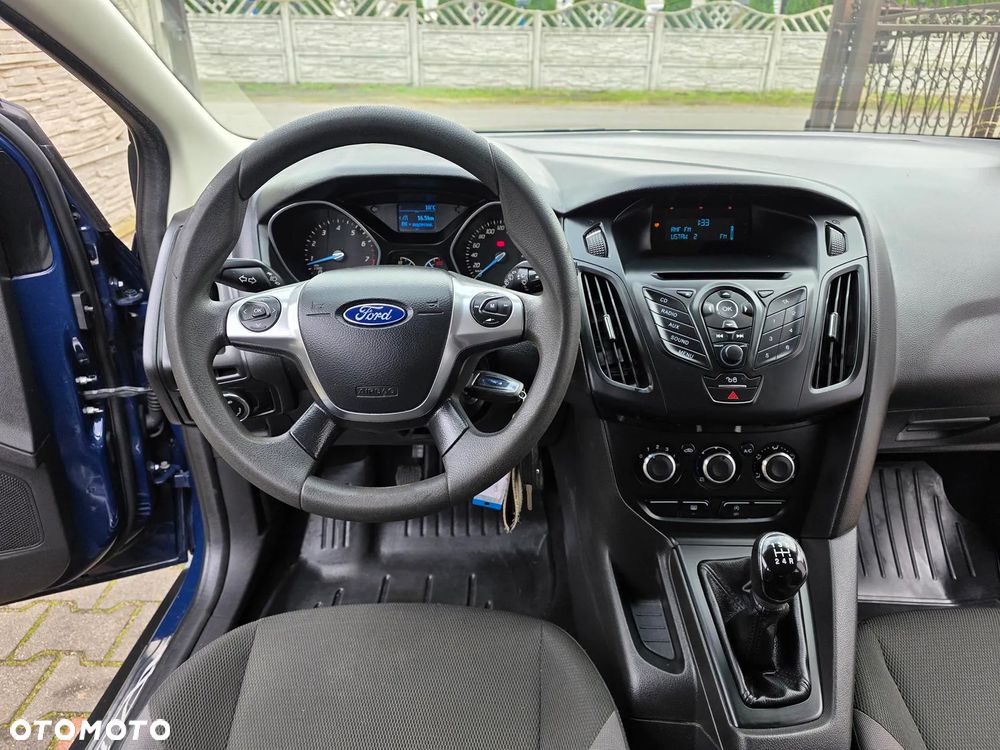 Ford Focus 1.0 EcoBoost Trend - 38