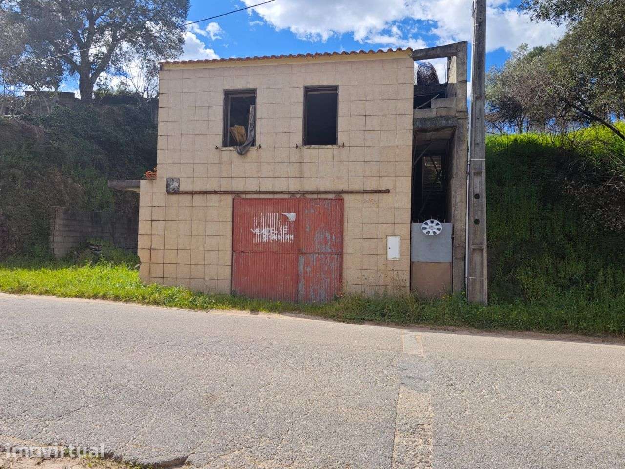 Moradia para restauro com terreno e vistas de rio - Grande imagem: 4/22