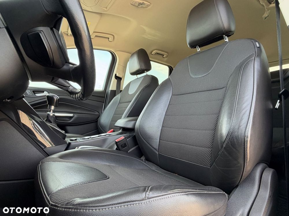 Ford Kuga - 11