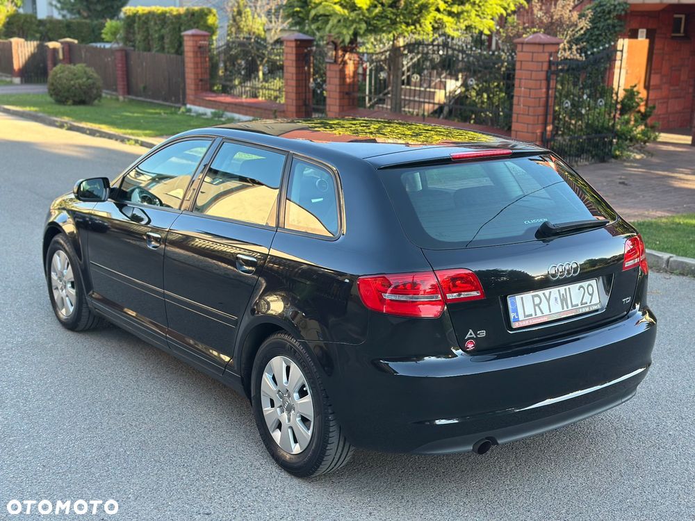 Audi A3 Sportback 1.6 TDI DPF Attraction - 5