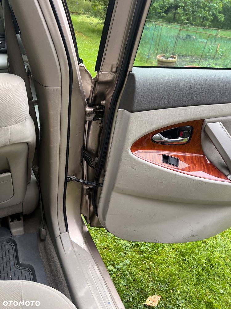 Toyota Camry - 20