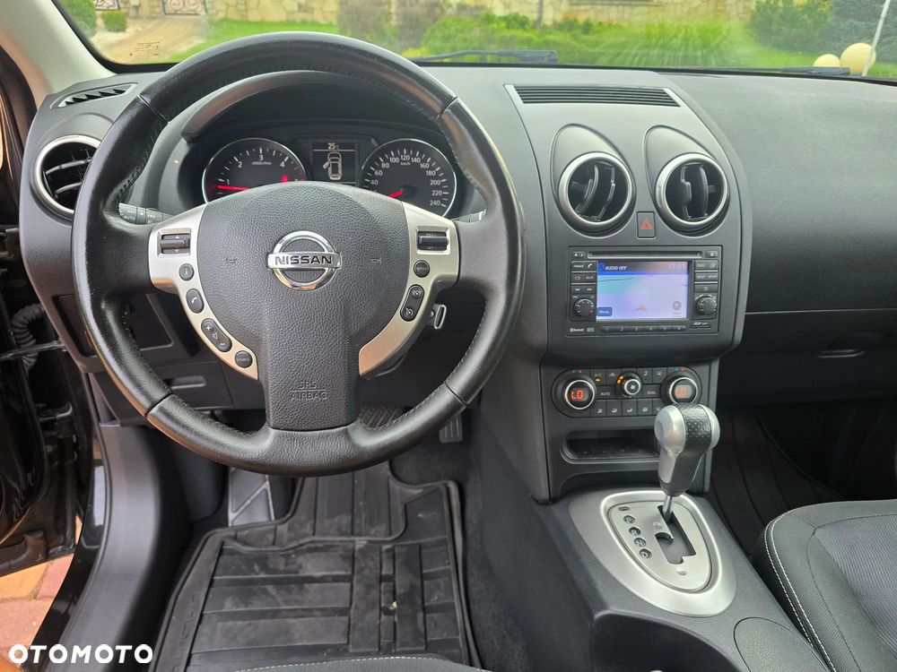 Nissan Qashqai+2 - 23