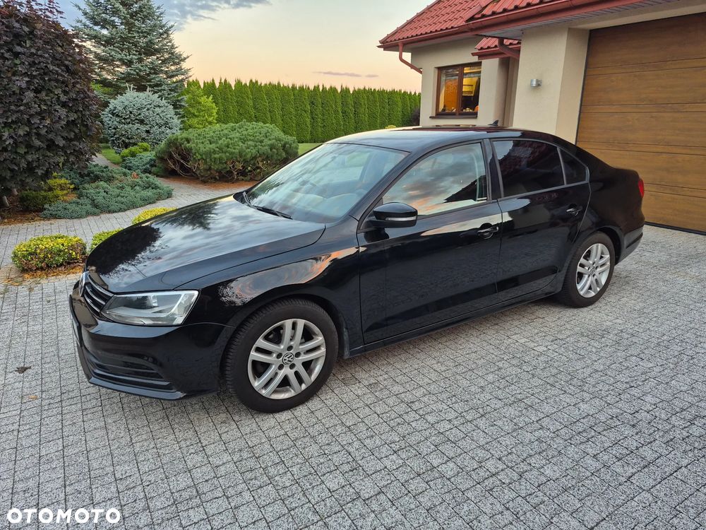 Volkswagen Jetta - 4