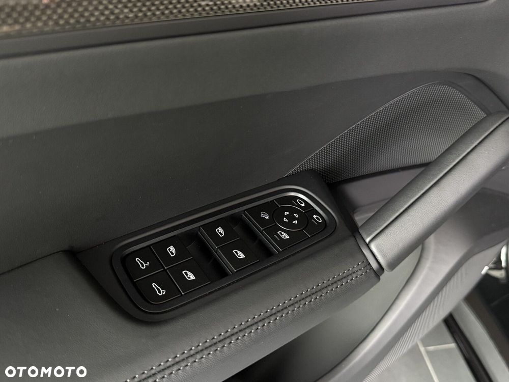 Porsche Cayenne - 18