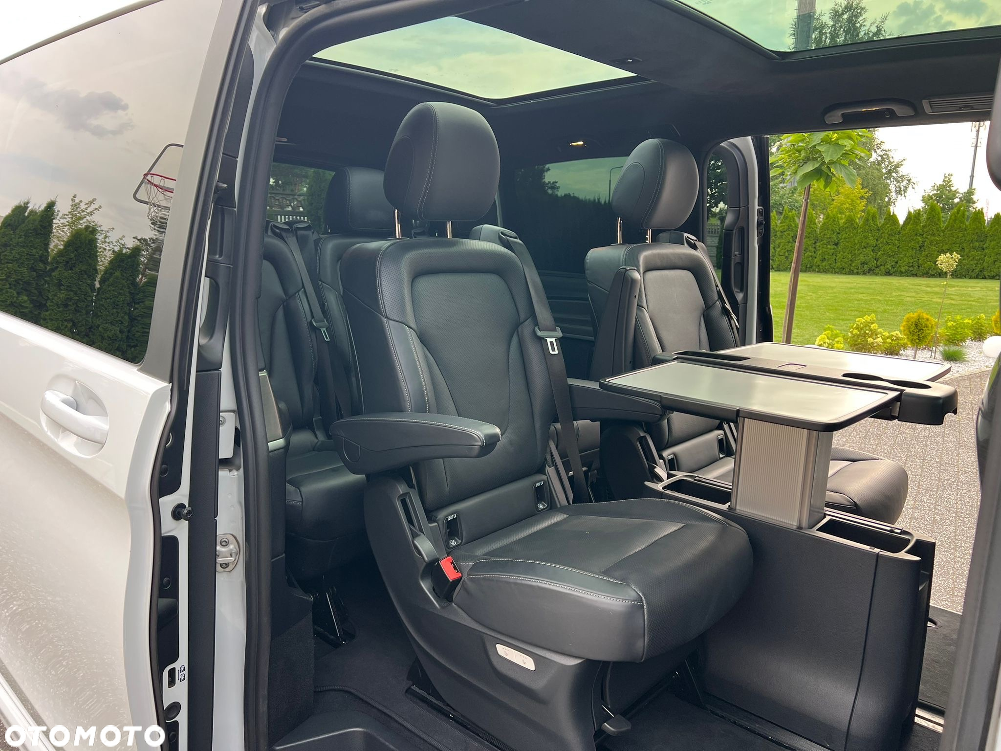 Mercedes-Benz Klasa V 300 d 4-Matic Exclusive 9G-Tronic (d³ugi) - 11