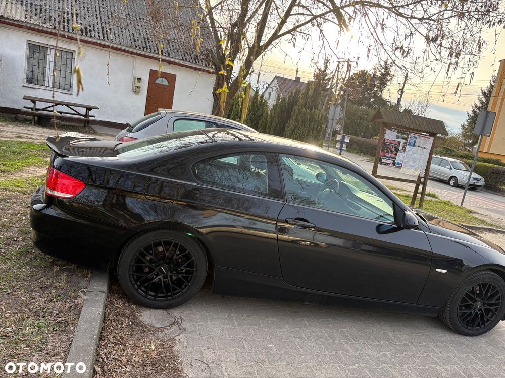 BMW Seria 3 320i - 4