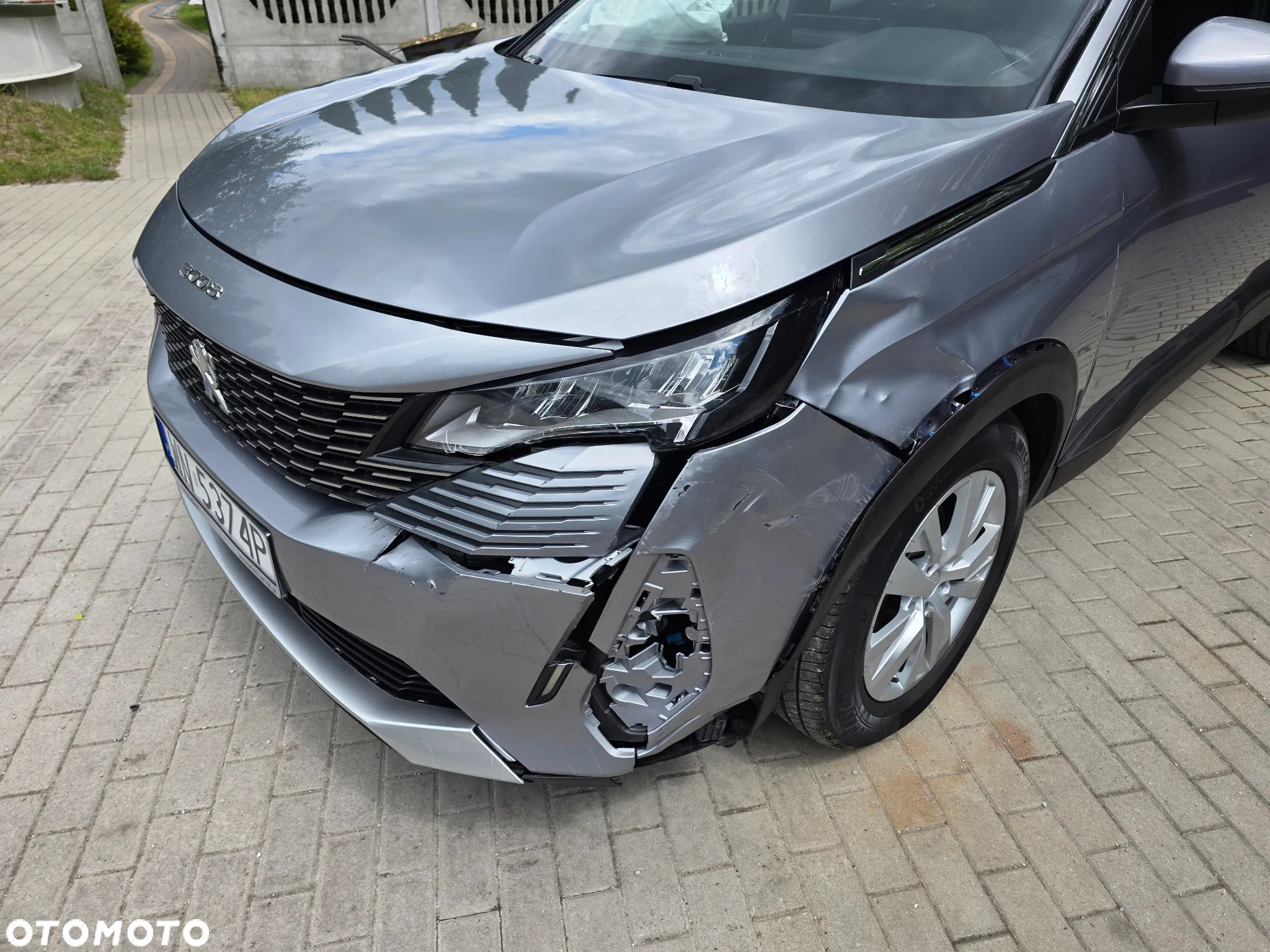 Peugeot 3008 1.5 BlueHDi Allure S&S - 4
