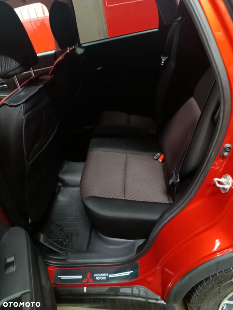 Mitsubishi Outlander - 5