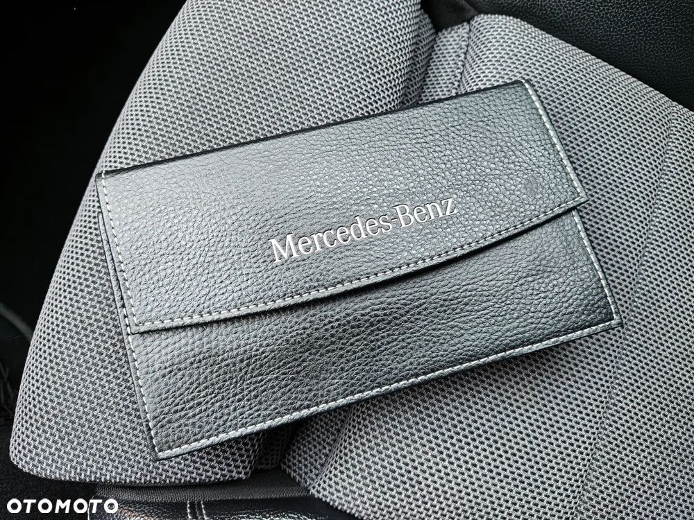 Mercedes-Benz Klasa E 300 d 9G-TRONIC - 17