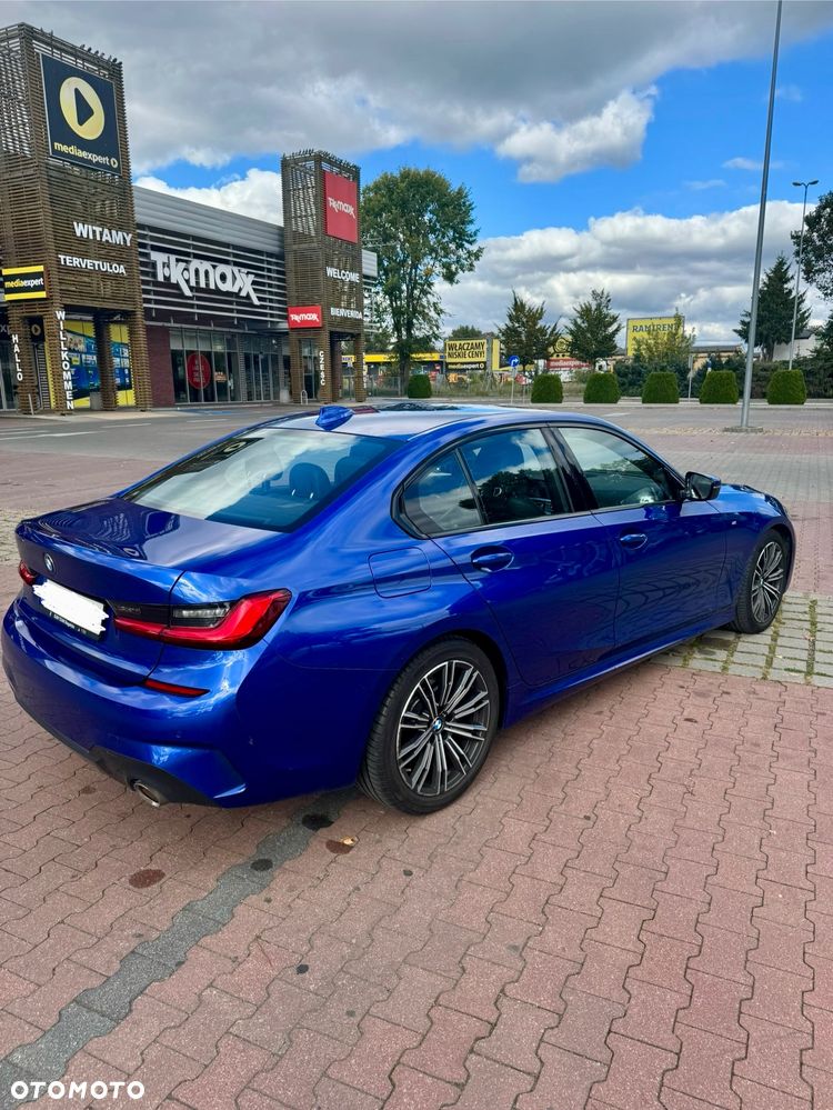 BMW Seria 3 318i M Sport - 4