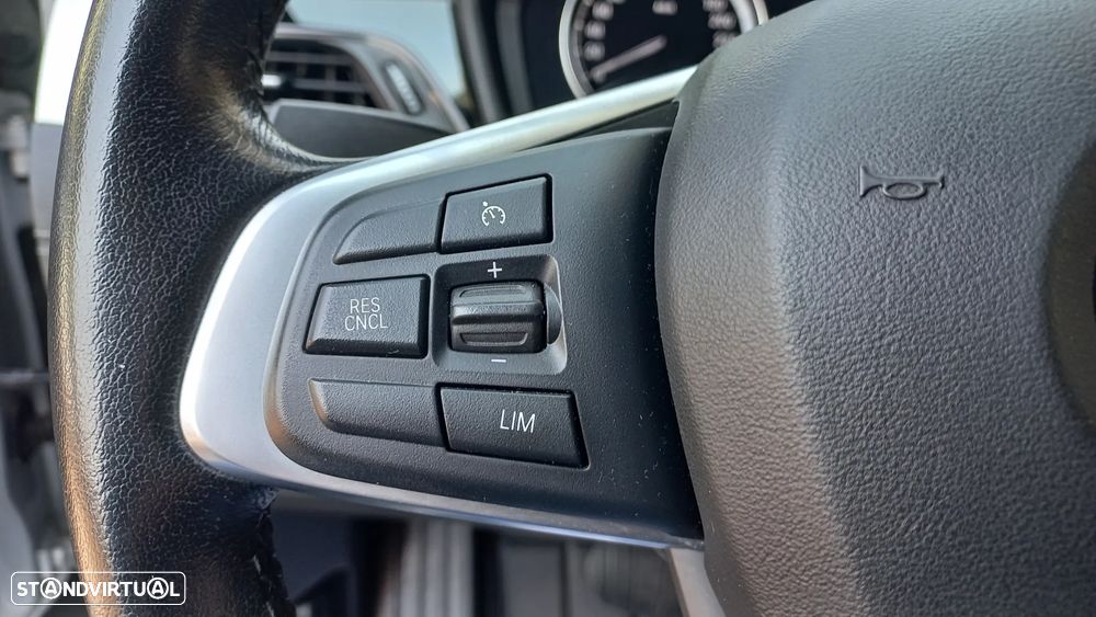 BMW X1 25 e xDrive xLine - 16