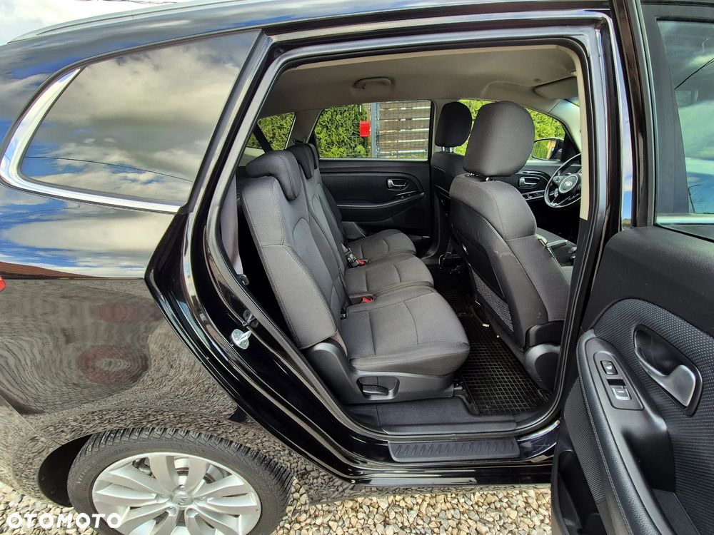 Kia Carens 1.6 GDI Fifa World Cup Edition - 30