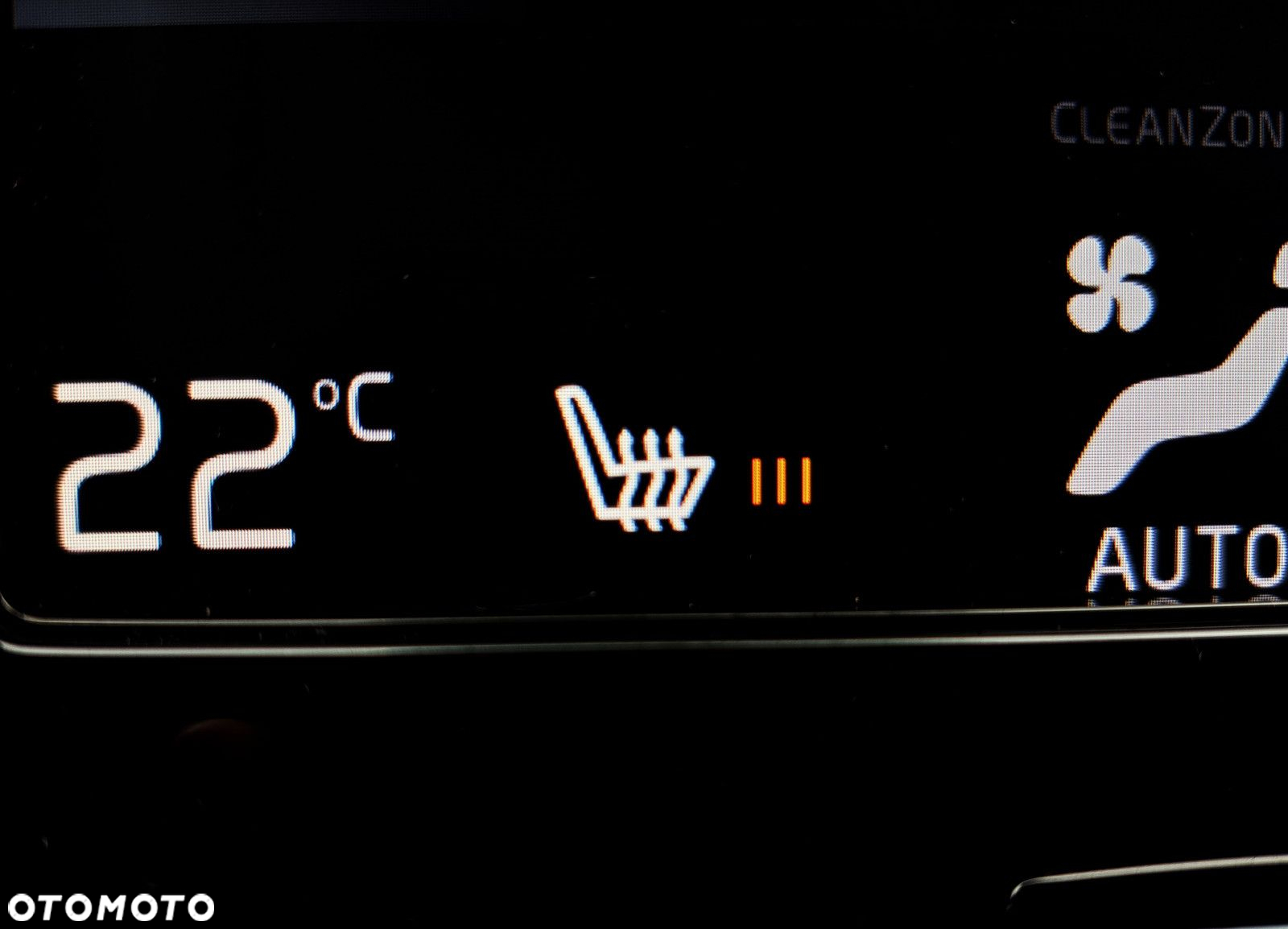 Volvo XC 40 - 18