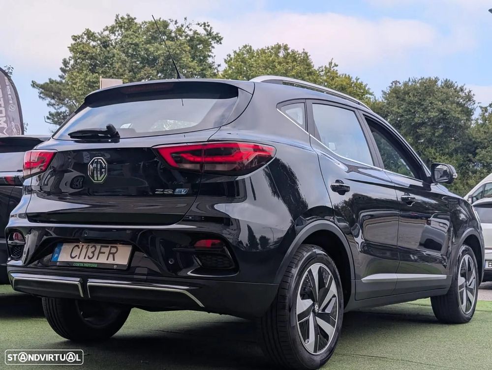 MG ZS EV 72.6 kWh Luxury - 6