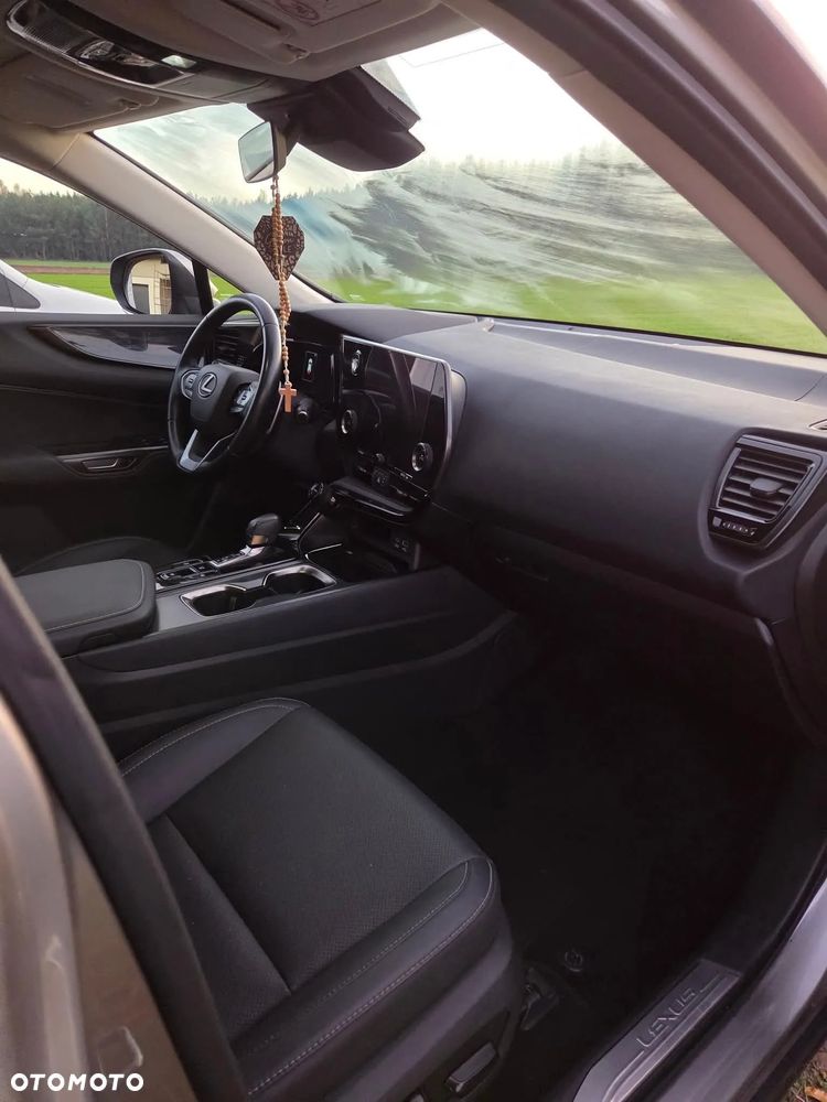 Lexus NX 350h Prestige 2WD - 6