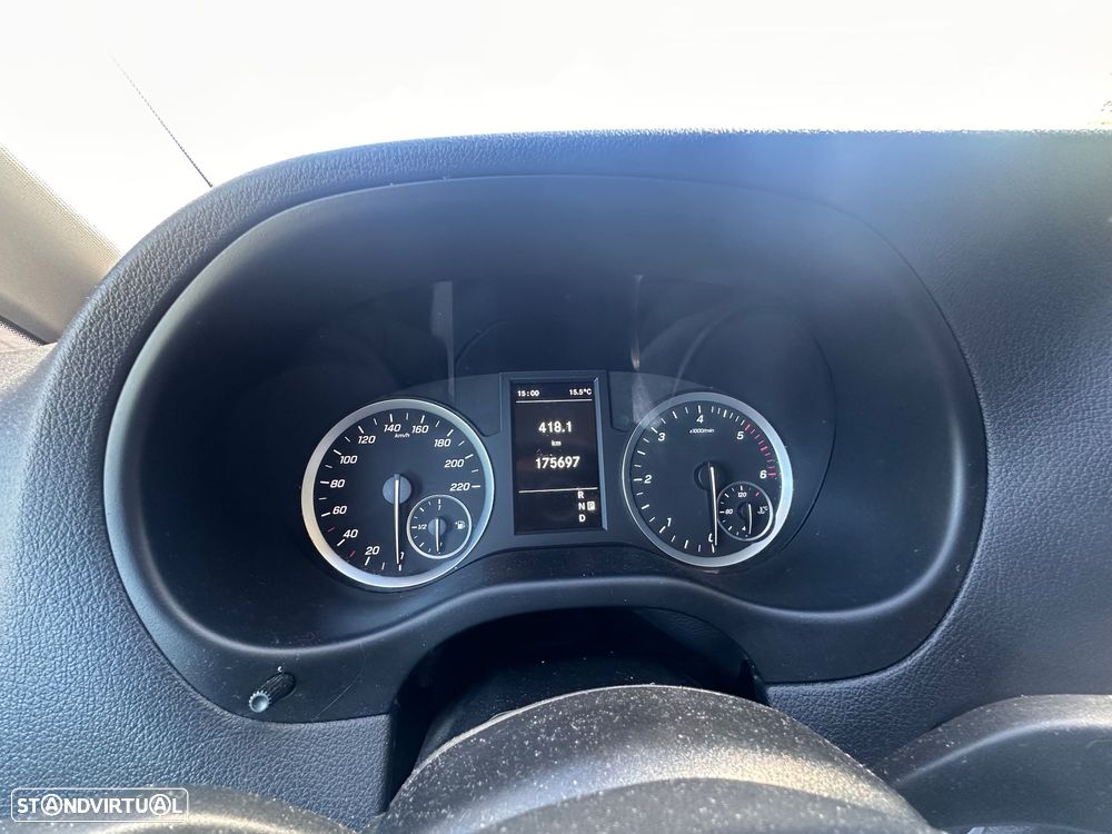 Mercedes-Benz Vito Tourer - 11
