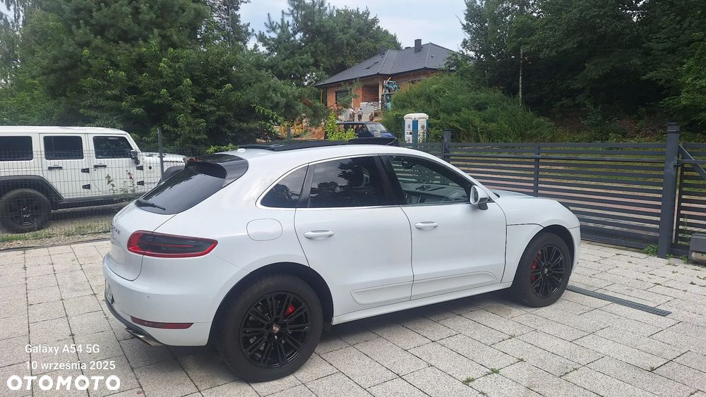 Porsche Macan Turbo - 4