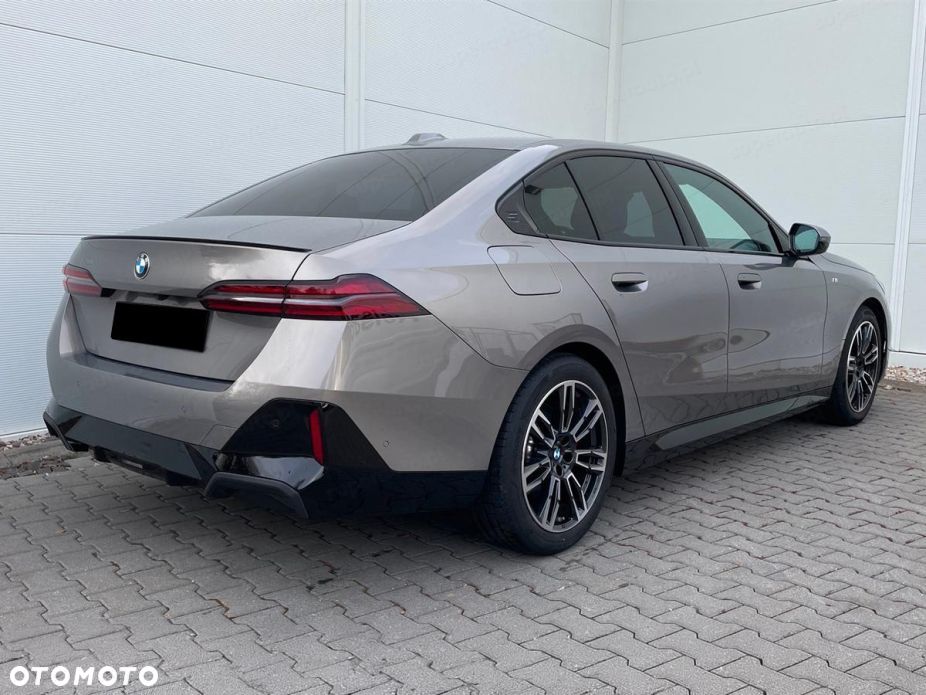 BMW Seria 5 520d xDrive mHEV M Sport - 5