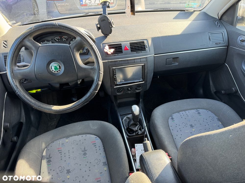 Skoda Fabia - 6