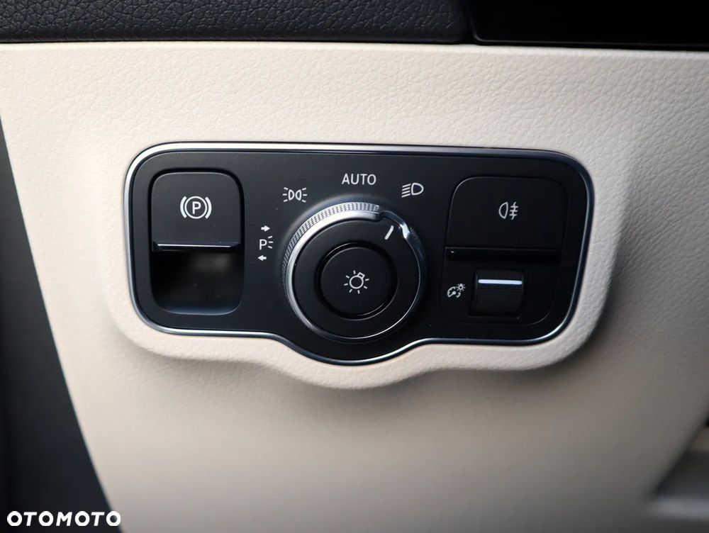 Mercedes-Benz GLA 200 d 4-Matic Progressive 8G-DCT - 21