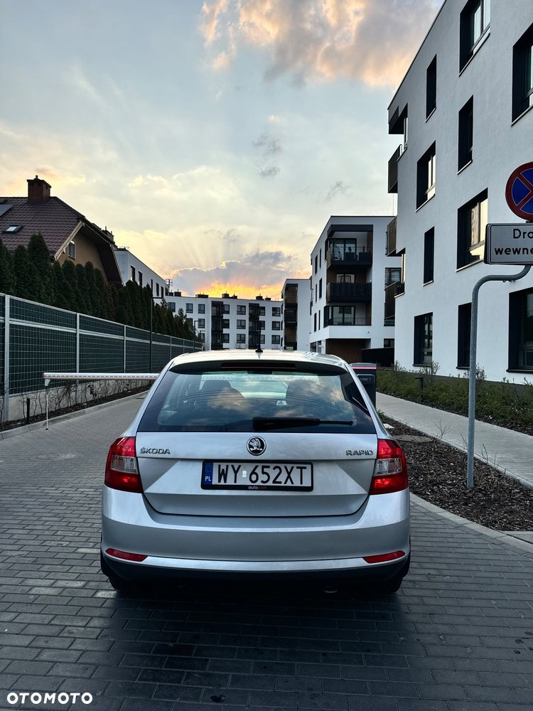 Skoda RAPID 1.6 TDI DPF Ambition - 6