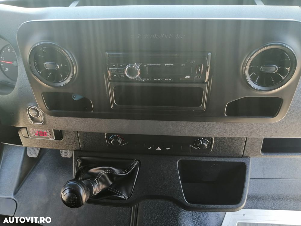 Mercedes-Benz Aveuro Sprinter - 25