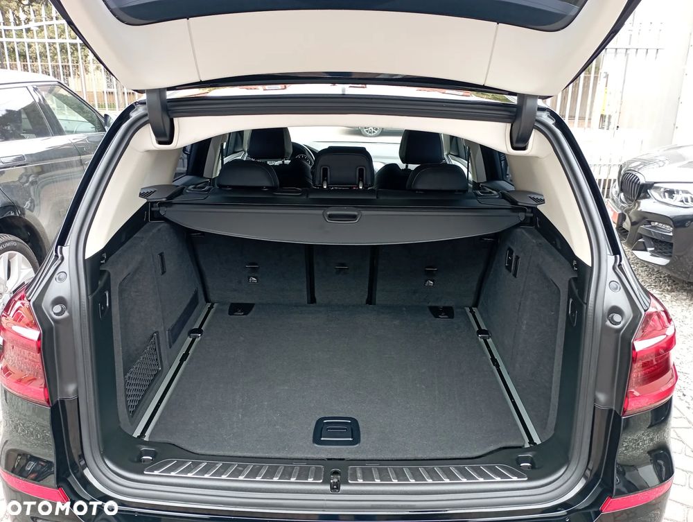 BMW X3 xDrive20i Advantage sport - 33